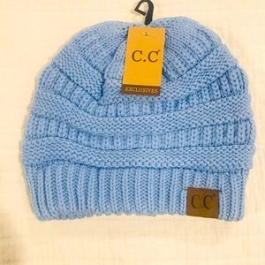 Classic Fuzzy Lined CC Beanie NWT 💙
